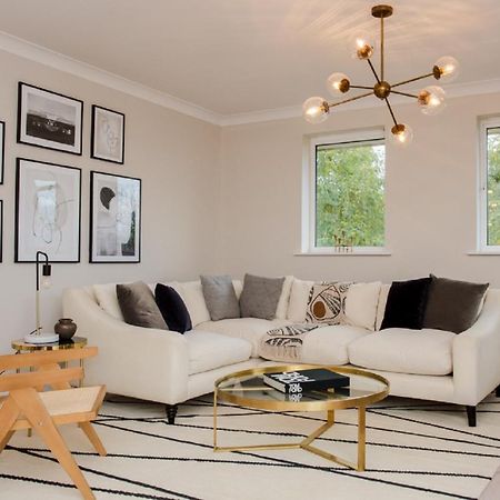 The Sparkford Gardens - Lovely 2Bdr With Balcony London Bagian luar foto