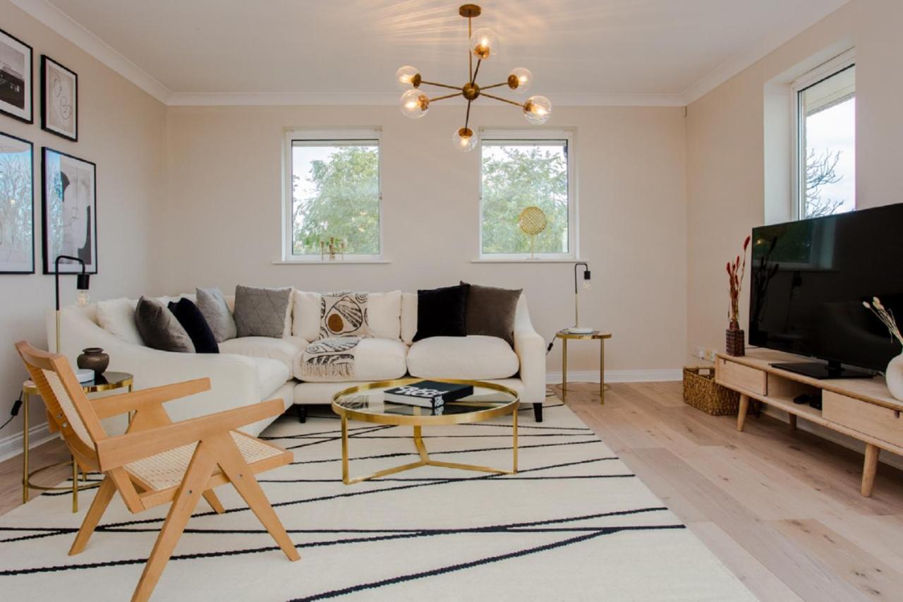 The Sparkford Gardens - Lovely 2Bdr With Balcony London Bagian luar foto