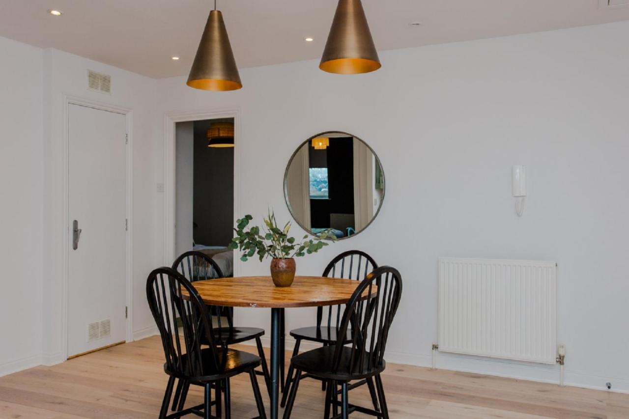 The Sparkford Gardens - Lovely 2Bdr With Balcony London Bagian luar foto