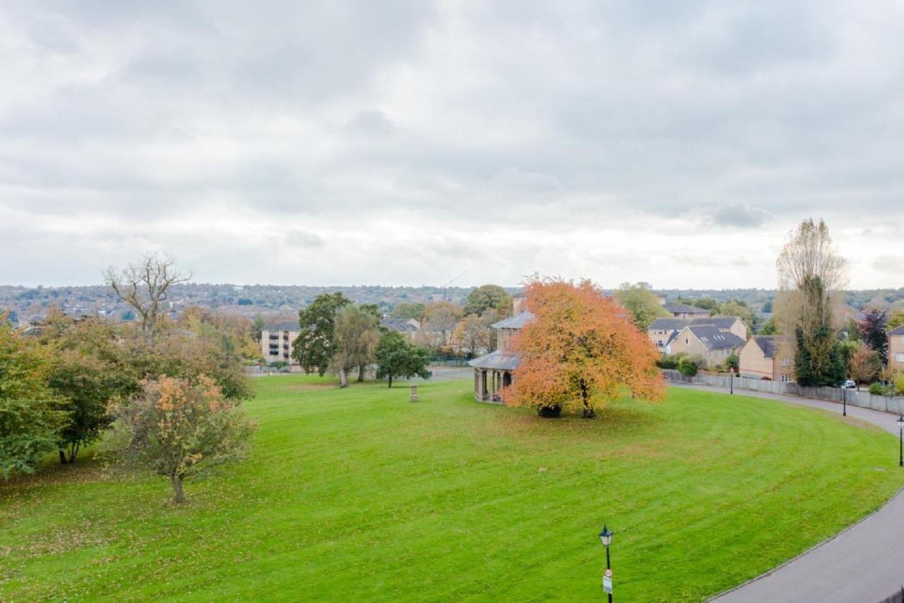 The Sparkford Gardens - Lovely 2Bdr With Balcony London Bagian luar foto